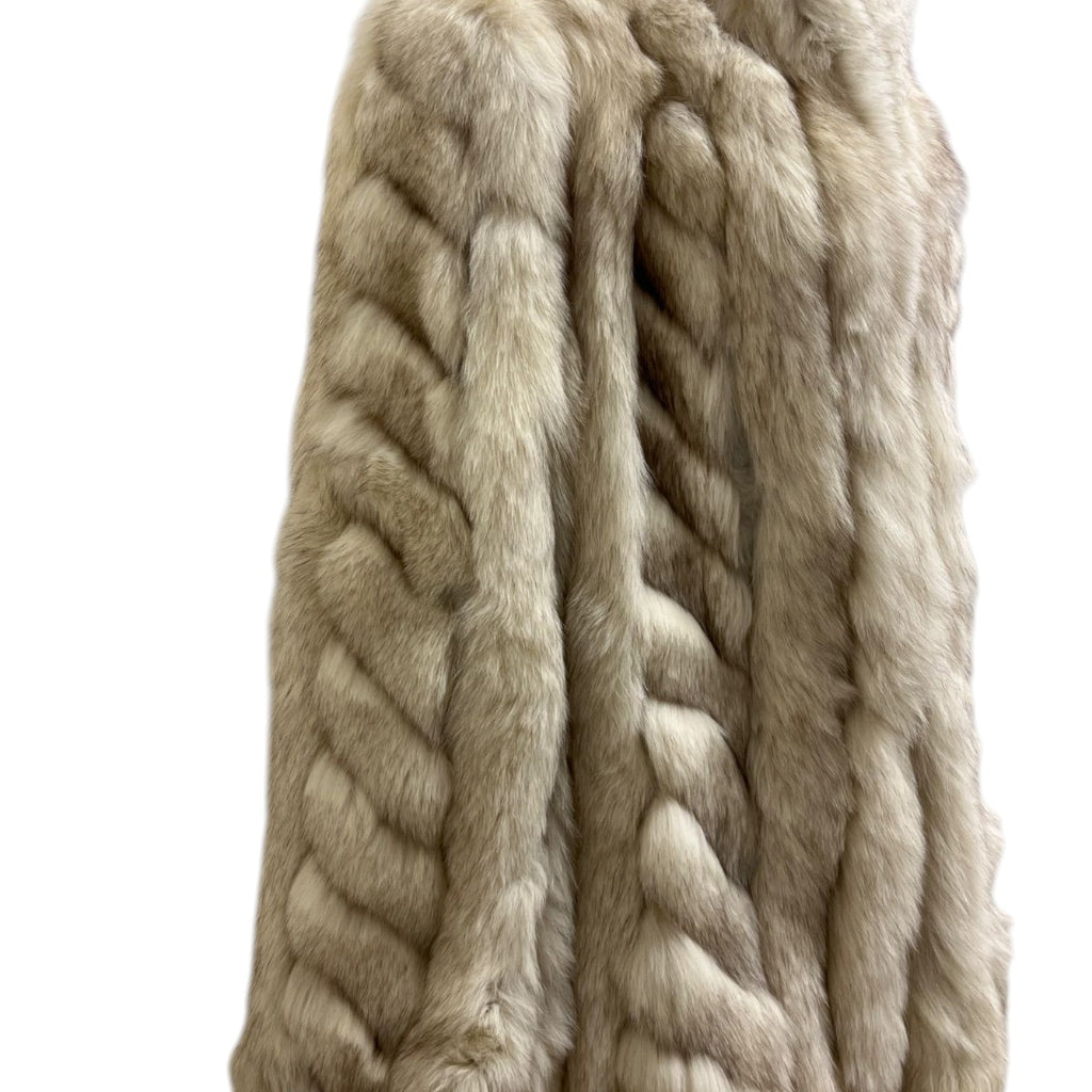 SAGA FOX REAL FUR COAT JACKET CHEVRON VOLUMINOUS THICK WARM WHITE FROM JAPAN